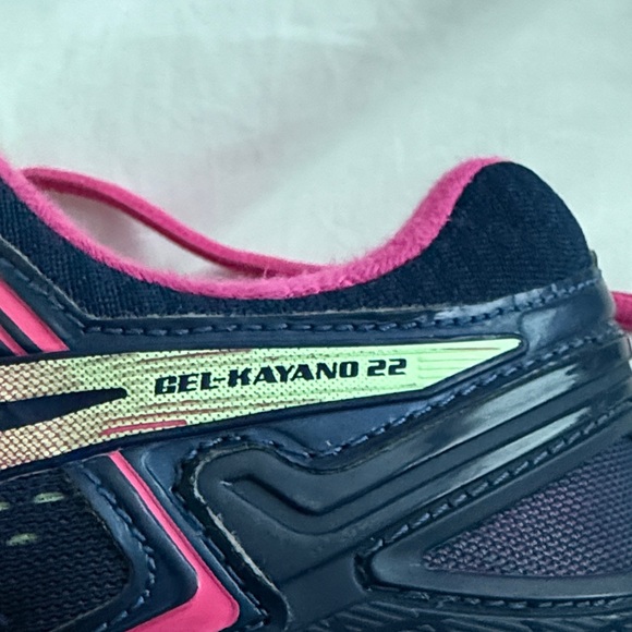 Asics Gel Kayano 22 size 7 pink and blue - Picture 9 of 9